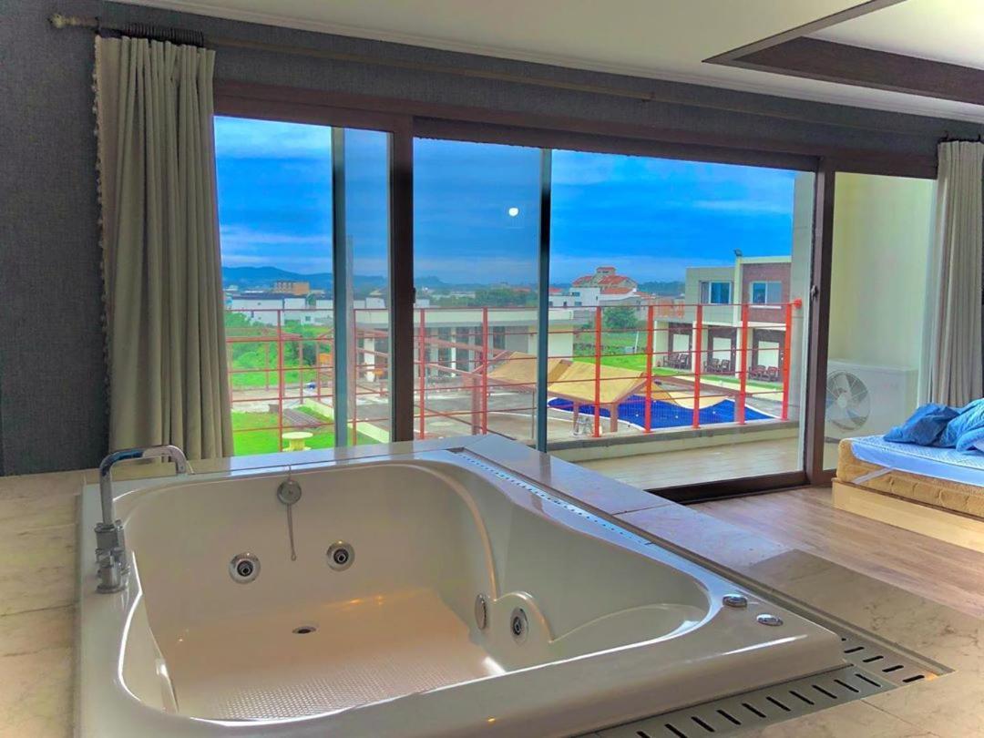 Shall Story Resort Согвіпо Екстер'єр фото